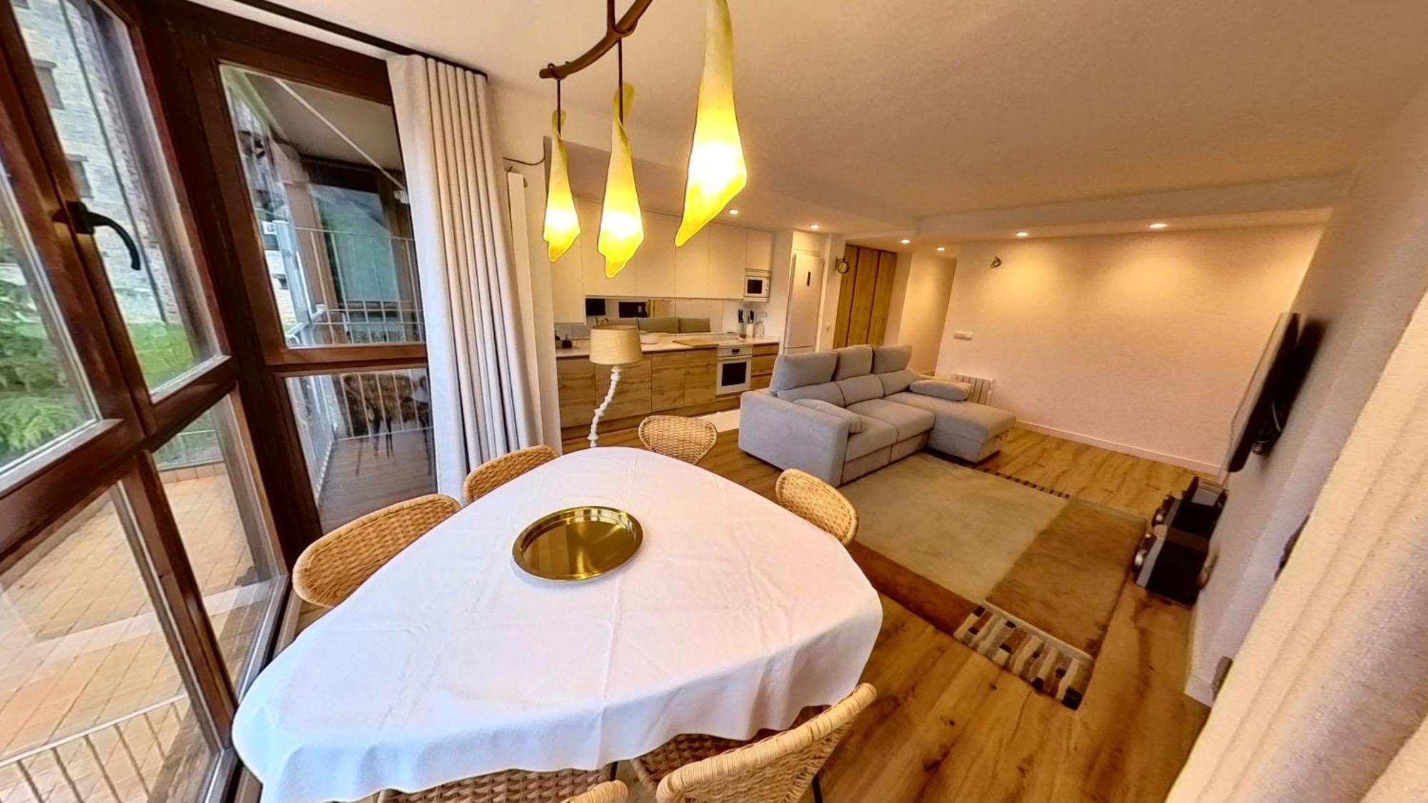 Hadar Deluxe - Tucasaenlospirineos Escarrilla Exterior foto